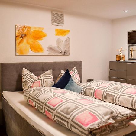 Ferienwohnung Dina ฮาสลัค อิม คินซิกทัล ภายนอก รูปภาพ