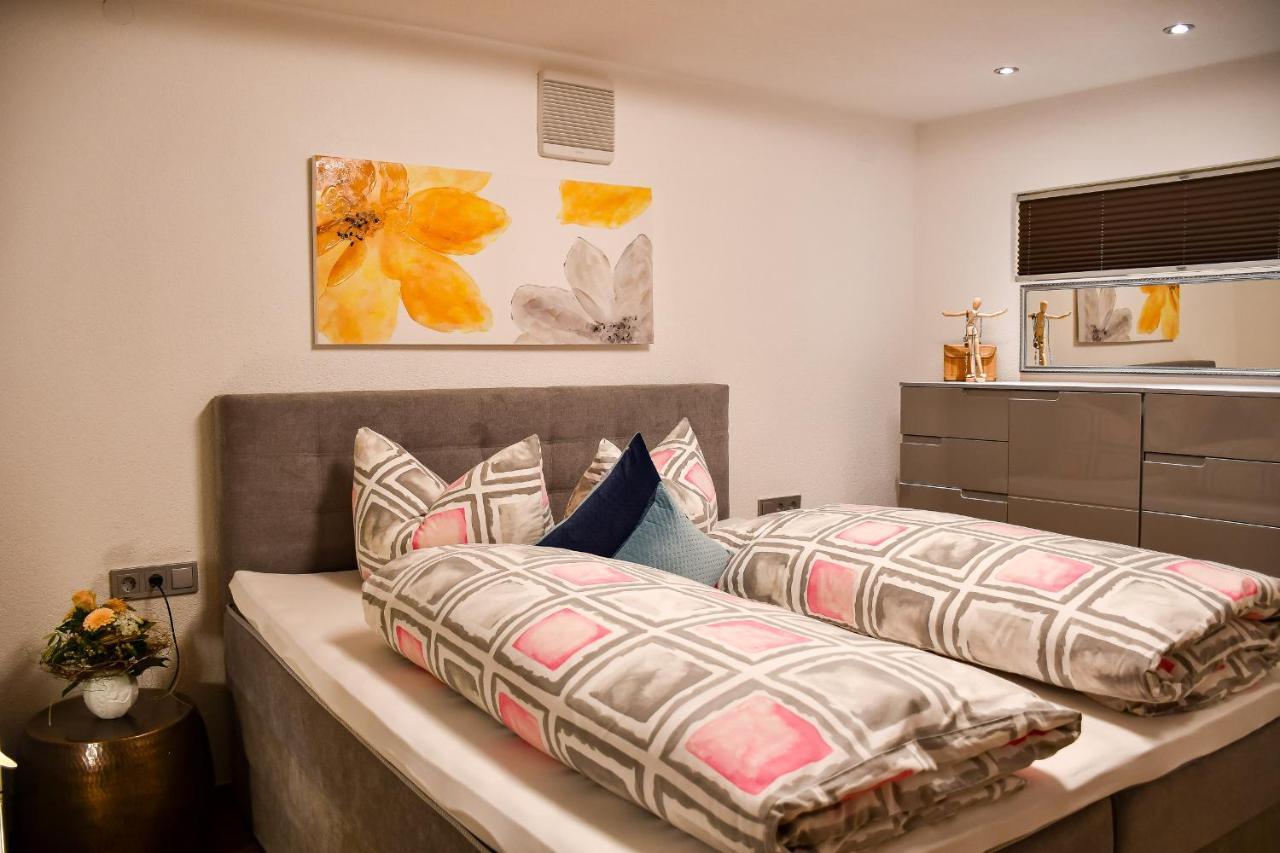 Ferienwohnung Dina ฮาสลัค อิม คินซิกทัล ภายนอก รูปภาพ